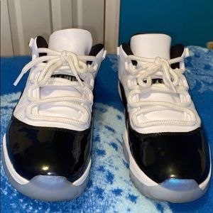 Jordan 11 low Iridescent